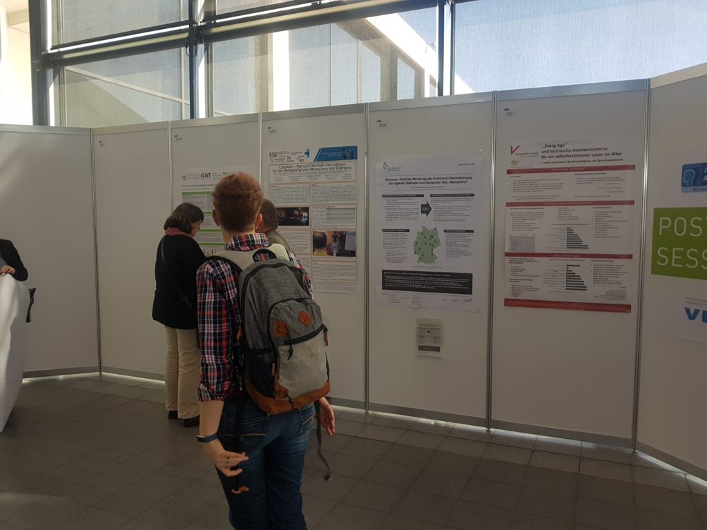In der Poster-Session auf dem AAL-Kongress in Karlsruhe präsentierte sich auch das angewandte Forschungsprojekt VTTNetz.